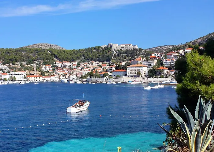 Hébergement de vacances Seaside House With A Swimming Pool Hvar - 12919