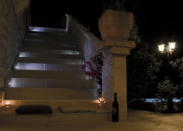 Seaside House With A Swimming Pool Hvar - 12919 Hébergement de vacances *